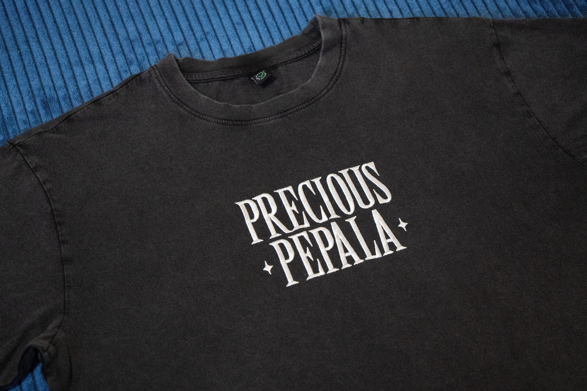 EMBROIDERED LOGO TEE